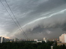 под гатчиной во время грозы пропали пятеро парашютистов